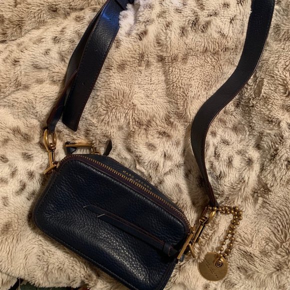 Marc Jacobs Handbags - Marc Jacobs Blue Leather Crossbody